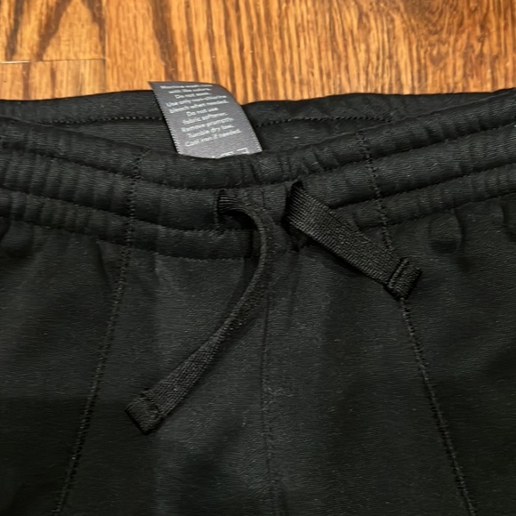 Girls Umbro and C9 bundle of leggings and fleece bottoms size 6/6x NWOT - Picture 3 of 11